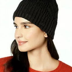 UNDER ARMOUR AROUND TOWN WOMENS BEANIE -Sportwheels Outlet Store image 11051