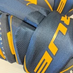 2021 TRUE HG CATALYST 7X SR HOCKEY GLOVES -Sportwheels Outlet Store image 1828