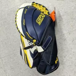 CCM CG EXTREME FLEX PRO 4 SENIOR TRAPPER WHT/NVY/YLW -Sportwheels Outlet Store image 3087