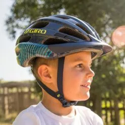 GIRO HALE MIPS YOUTH BIKE HELMET -Sportwheels Outlet Store image 7362