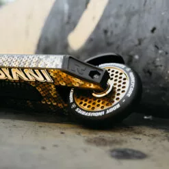 ROOT INVICTUS 2 Complete Scooters -Sportwheels Outlet Store image 9617